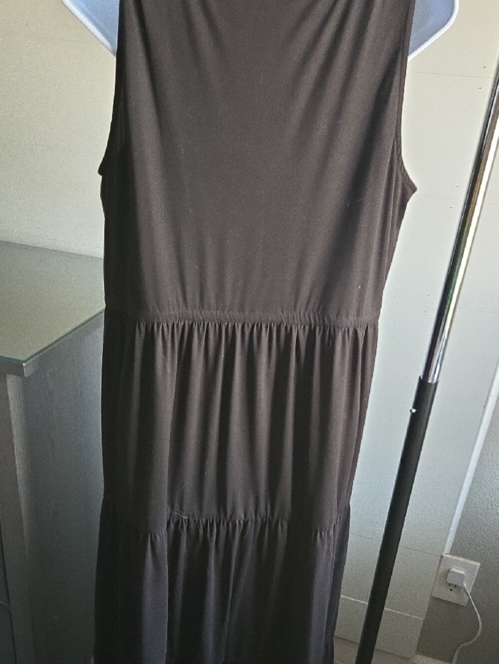 Sleeveless Black V-Neck Tiered Maxi Dress with Drawstring Waist - Picture 4 of 5